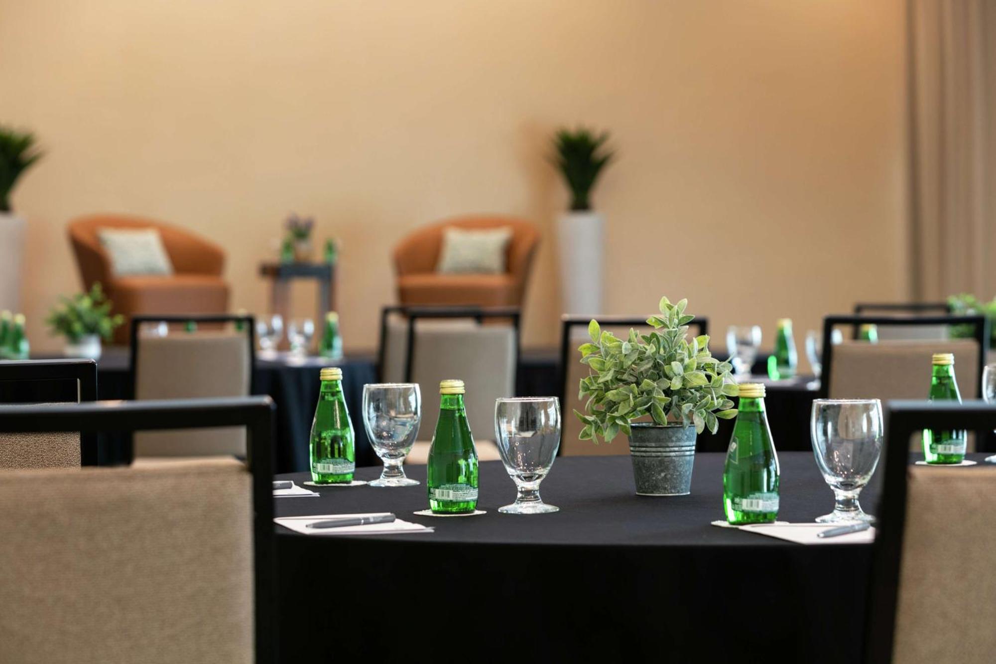 Resort Embassy By Hilton - & Casino 3*
