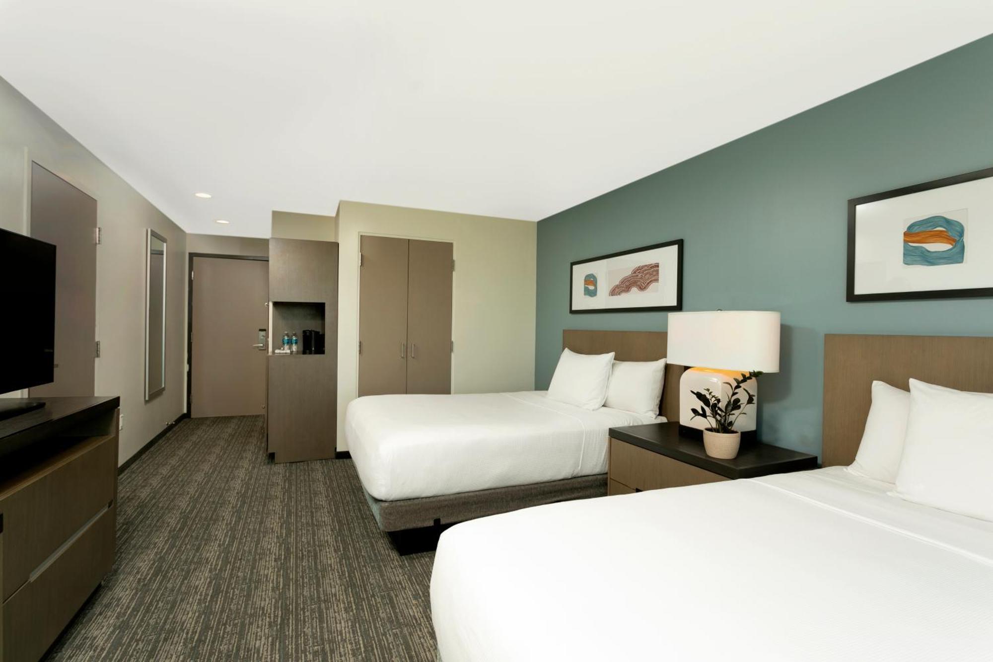 Hyatt House Hotel 3*