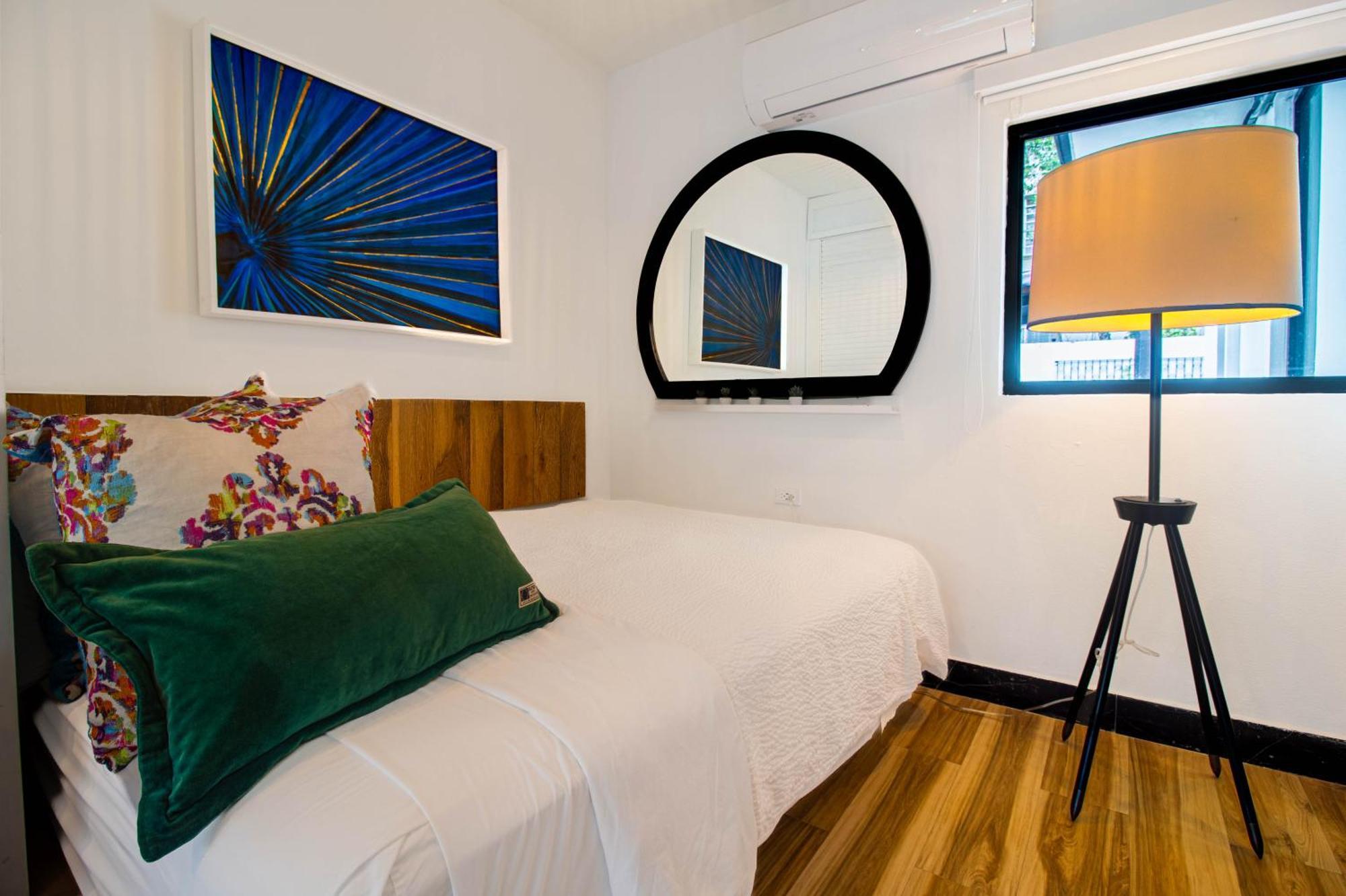 Villa Azure Ocean Park's Seaside Luxe Retreat *