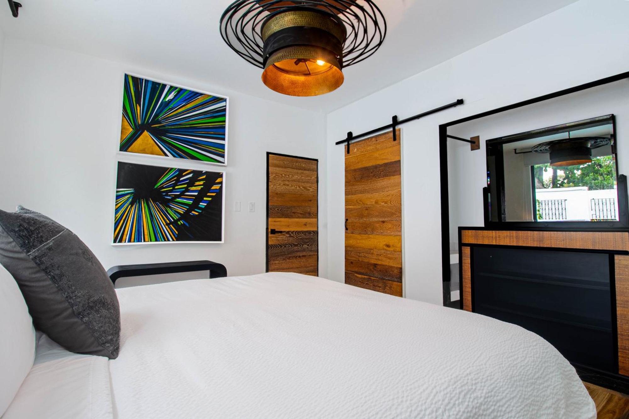 Azure Ocean Park's Seaside Luxe Retreat *