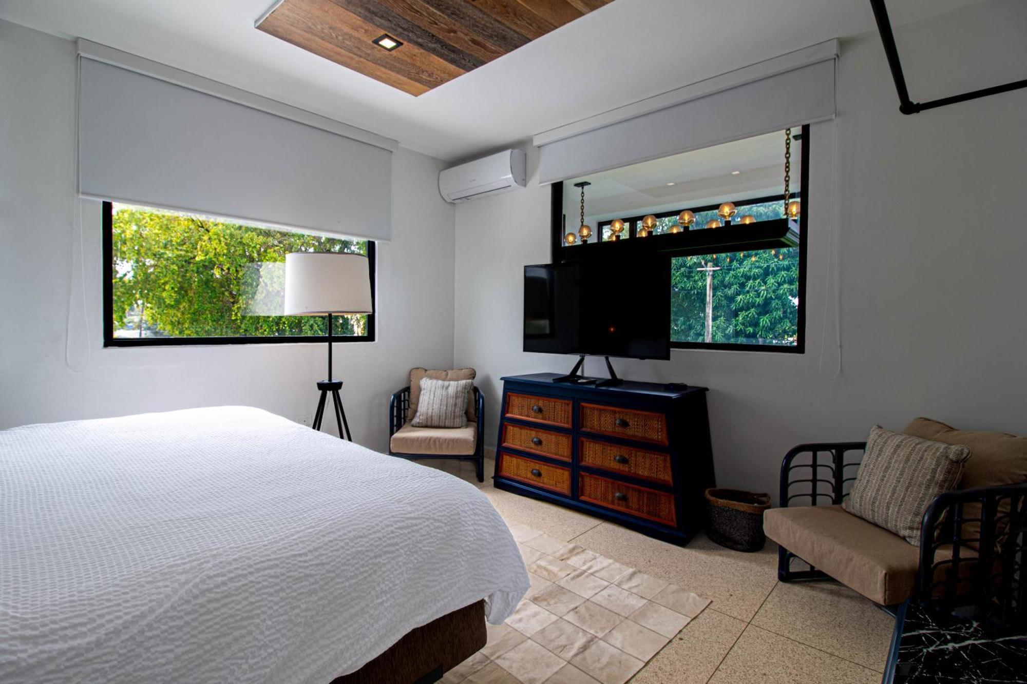 Villa Azure Ocean Park's Seaside Luxe Retreat