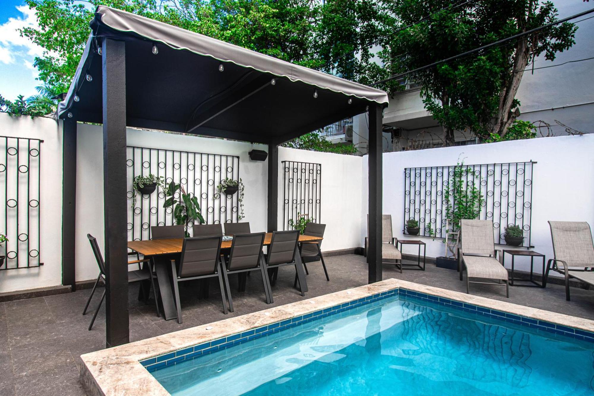 Azure Ocean Park's Seaside Luxe Retreat * San Juan