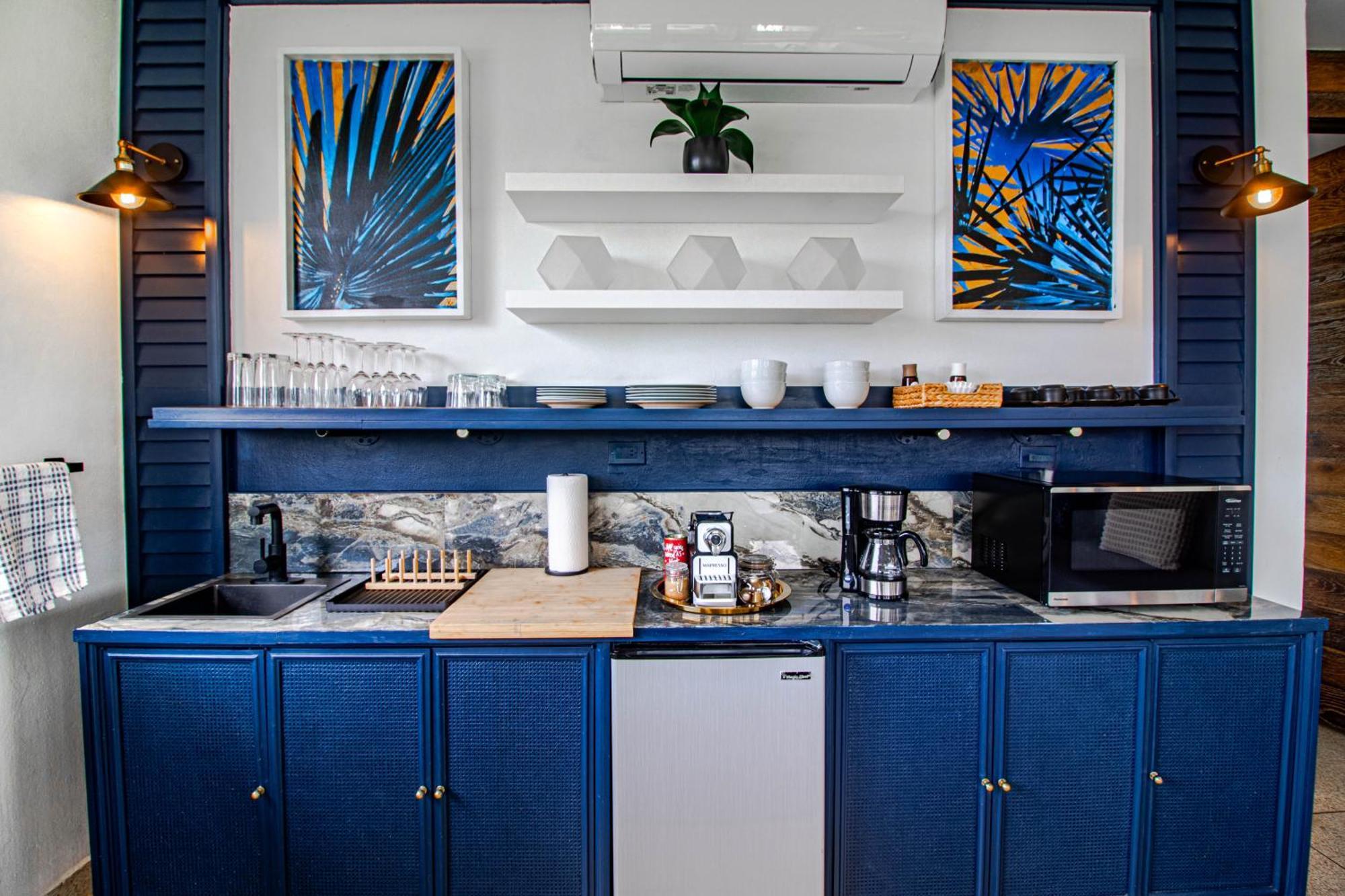 Azure Ocean Park's Seaside Luxe Retreat Villa