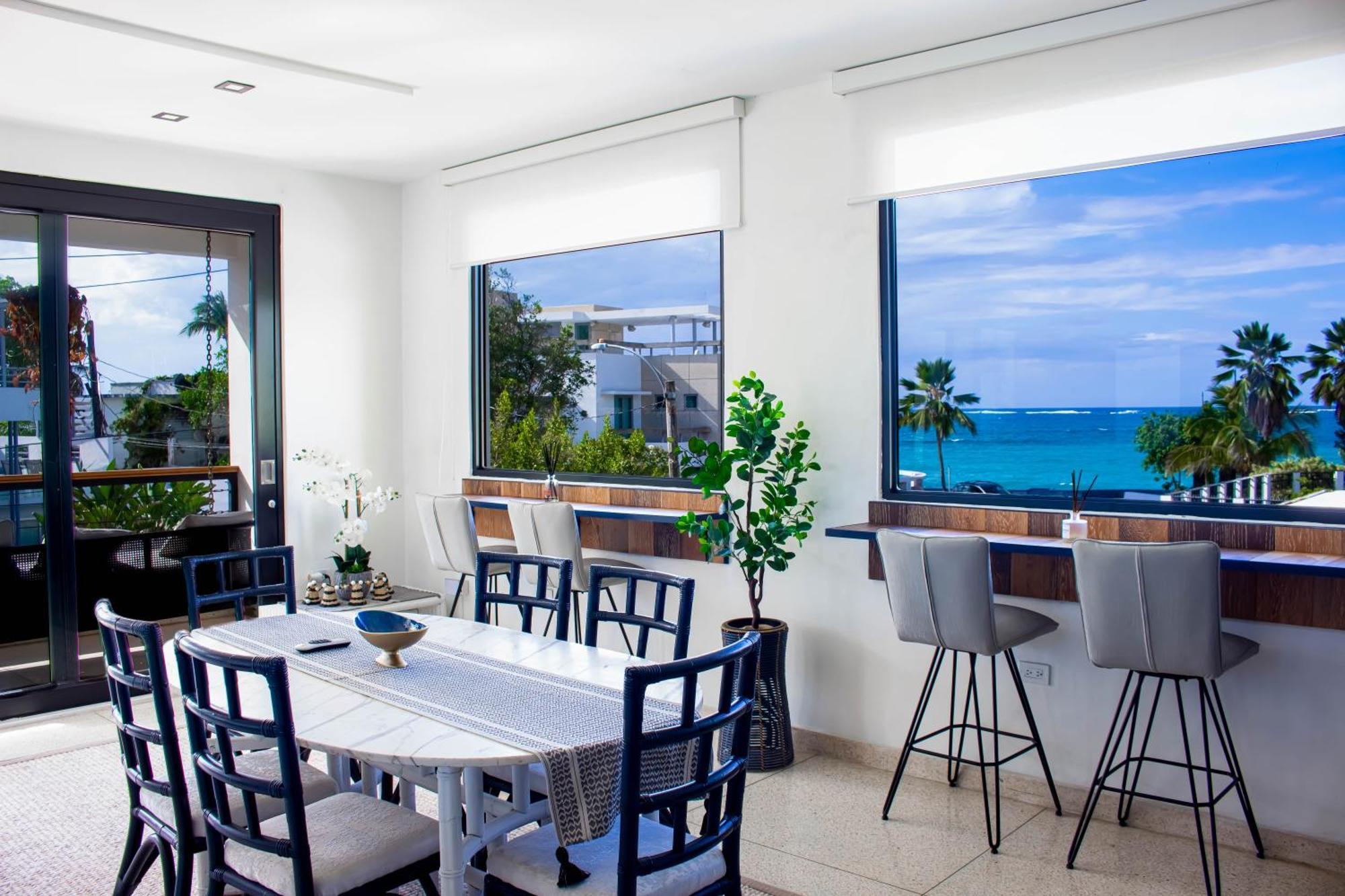 Azure Ocean Park's Seaside Luxe Retreat *