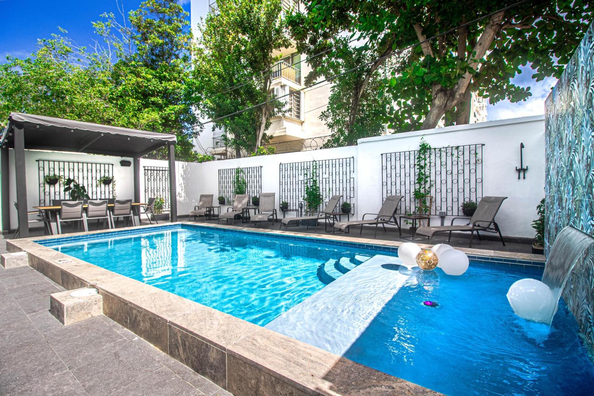Azure Ocean Park's Seaside Luxe Retreat Villa