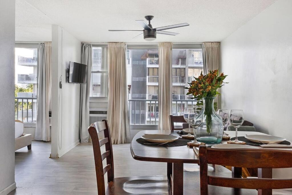 Media Luna Oceanview Pool Apartment San Juan