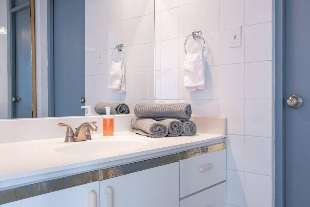Apartment Playa Escondida Oceanview Pool Parking 1bdr San Juan