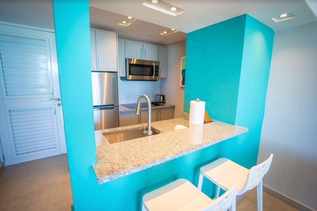 Modern Jewel Beachfront Isla * San Juan