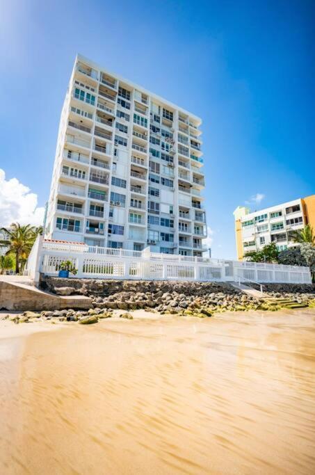 Modern Jewel Beachfront Isla