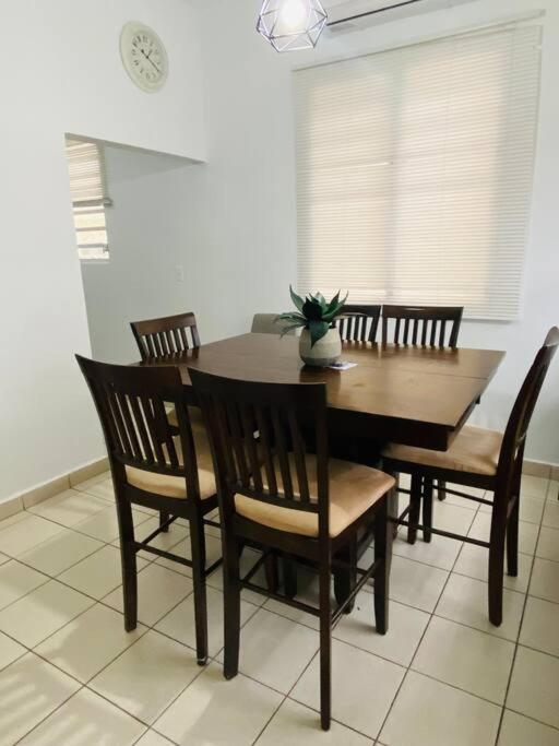 Fiesta Spot At La Placita 3 Bedroom And 2 Bathrooms * San Juan