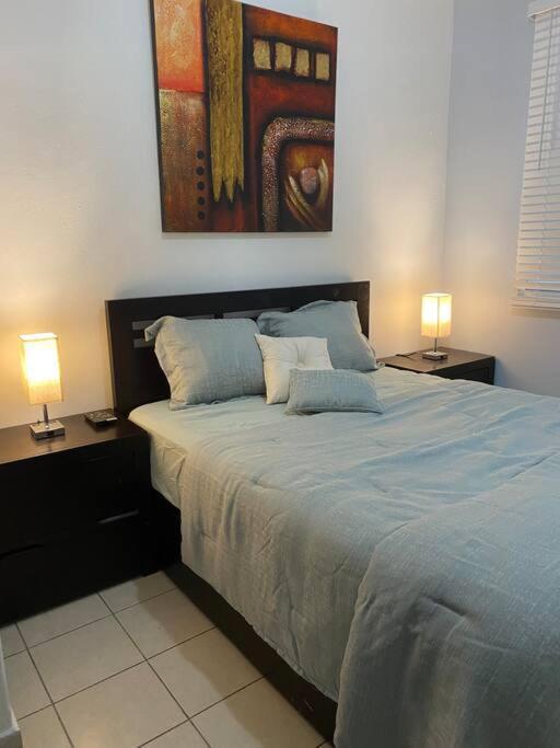 Fiesta Spot At La Placita 3 Bedroom And 2 Bathrooms *