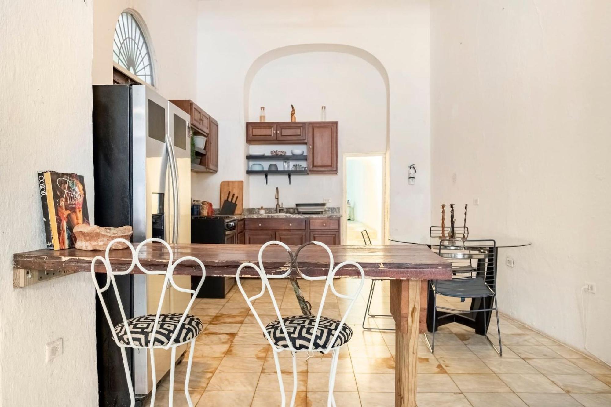 Center Of Old With Rooftop Garden Apartment *