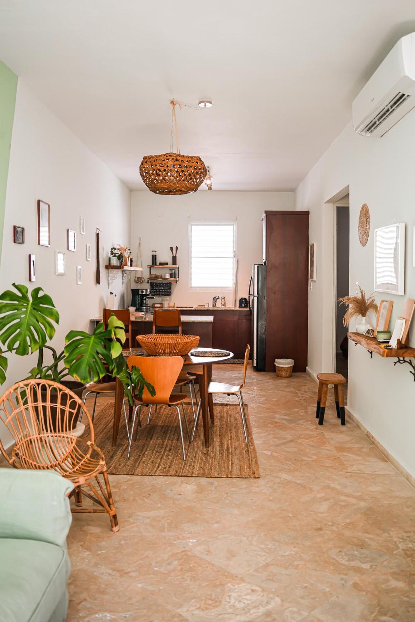 Apartment Boho Oasis By The