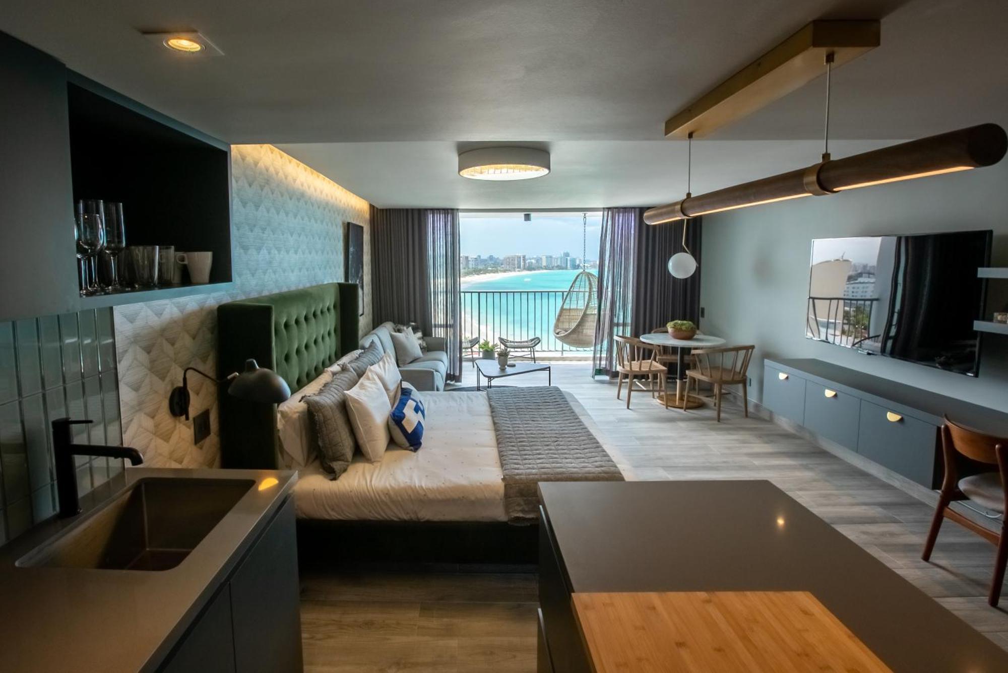 Ocean View Deluxe Suite: Pvt. & Pool * San Juan