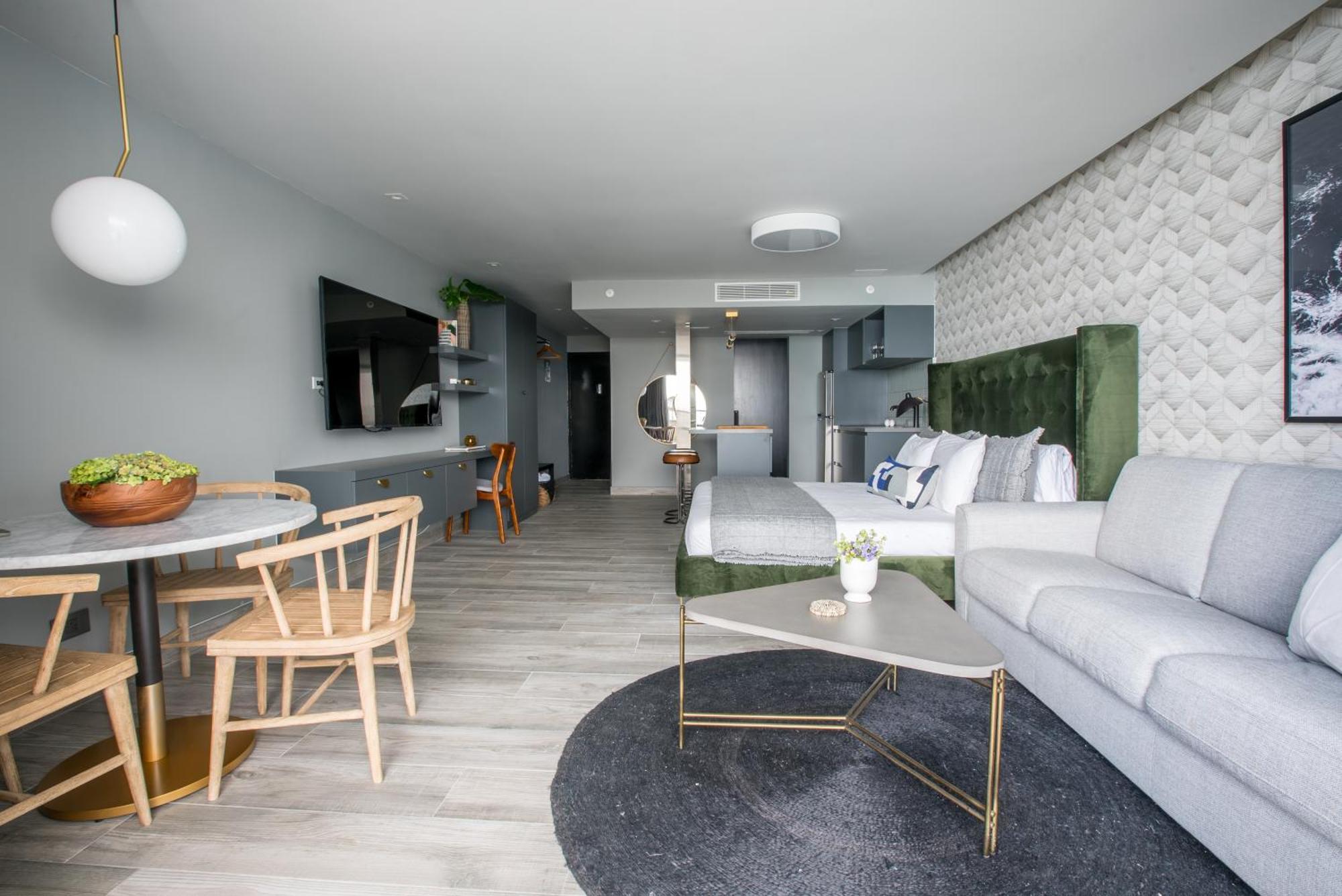 Ocean View Deluxe Suite: Pvt. & Pool * San Juan