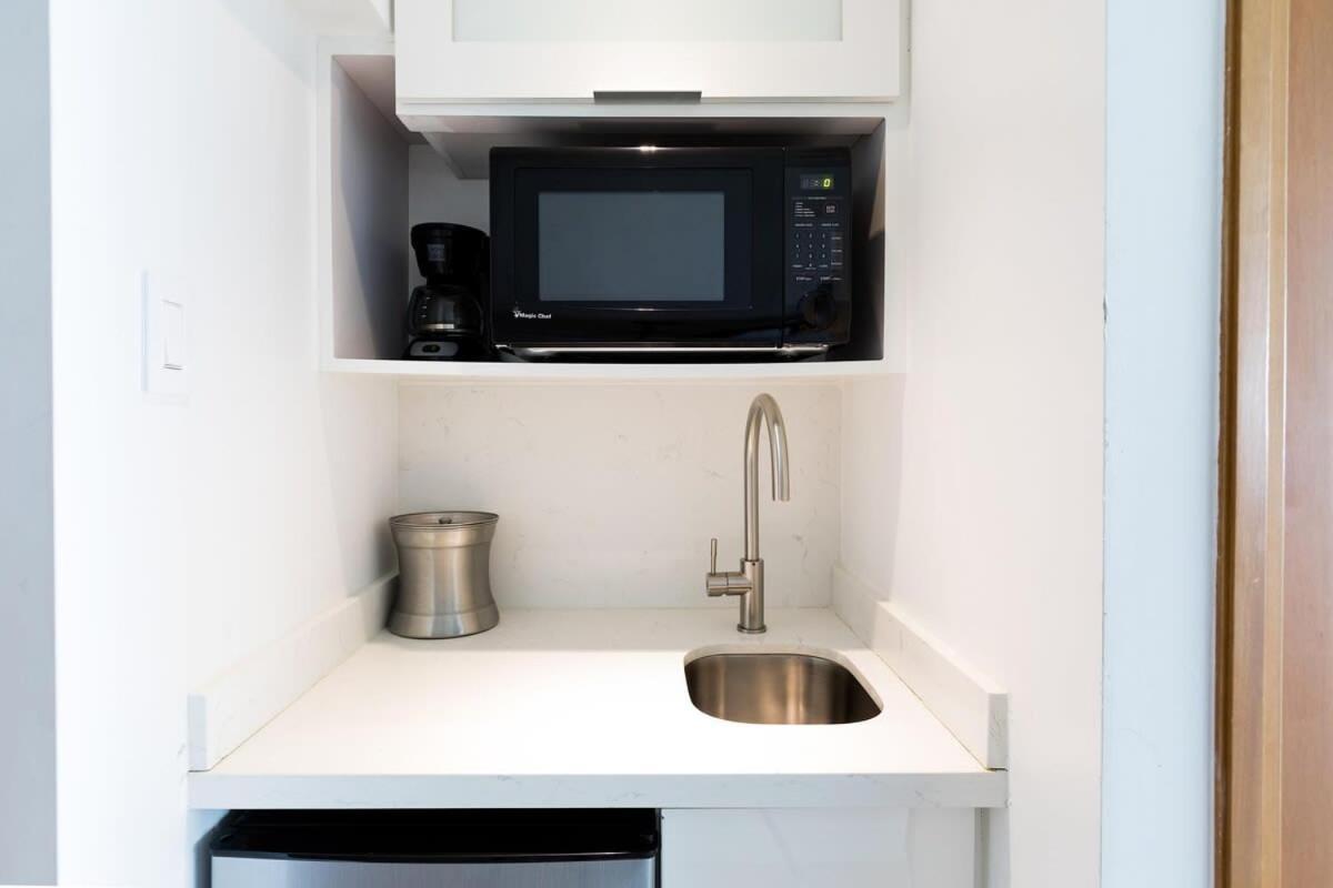 San Cristobal Studio - Oceanfront In Trendy Condado Location * San Juan