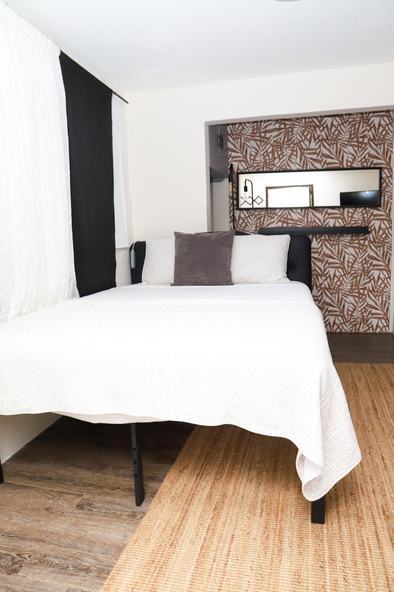 Private In Duplex 4 Bath Fq Beds 1-3ppl *