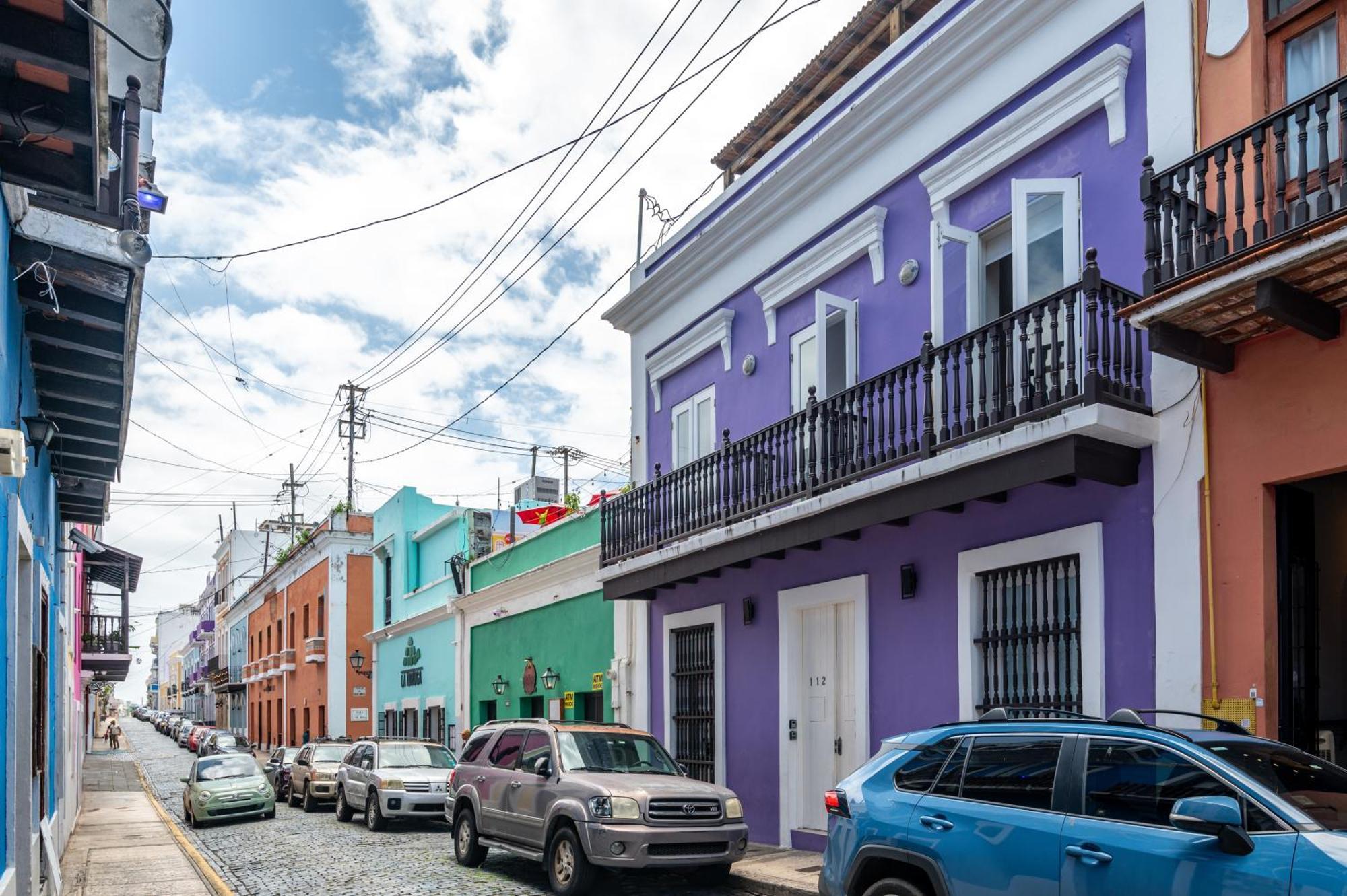 Apartment 2-br Centrally Located In Osj! San Juan