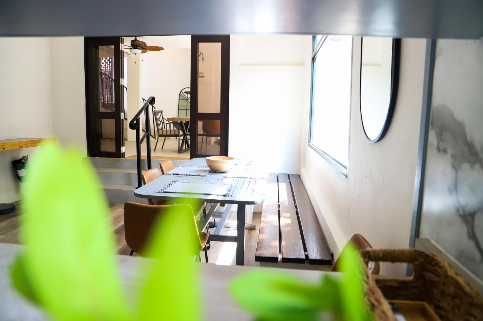 Private In Duplex 4 Bath Fq Beds 1-3ppl Homestay