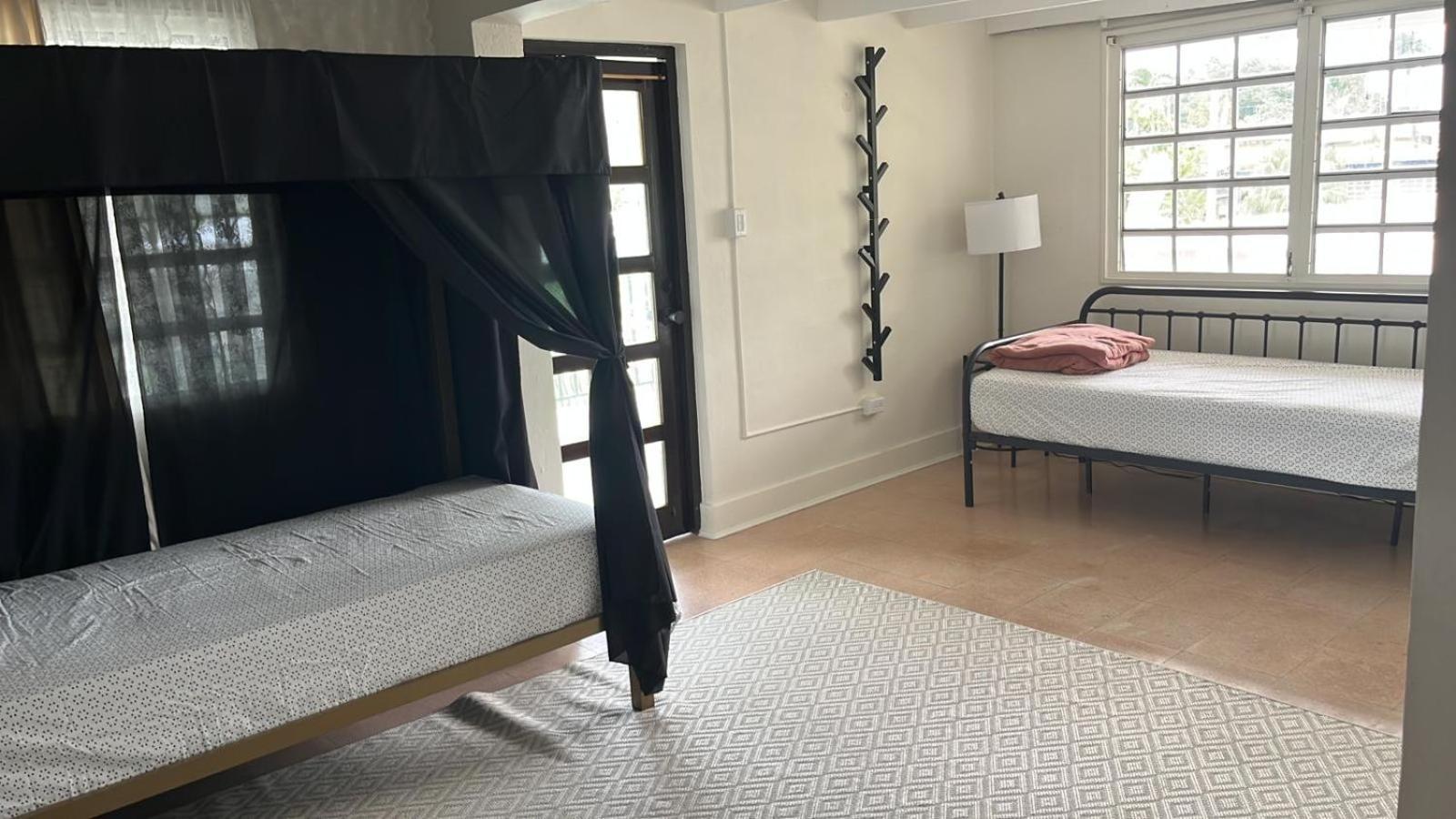 Homestay Private In Duplex 4 Bath Fq Beds 1-3ppl San Juan