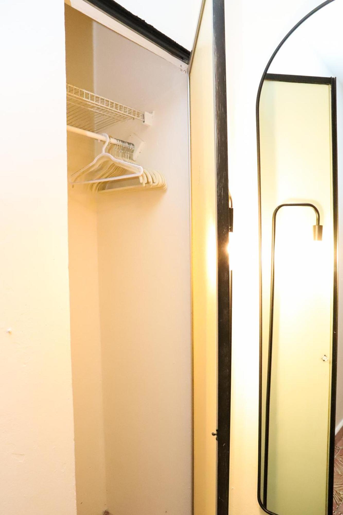 Private In Duplex 4 Bath Fq Beds 1-3ppl *