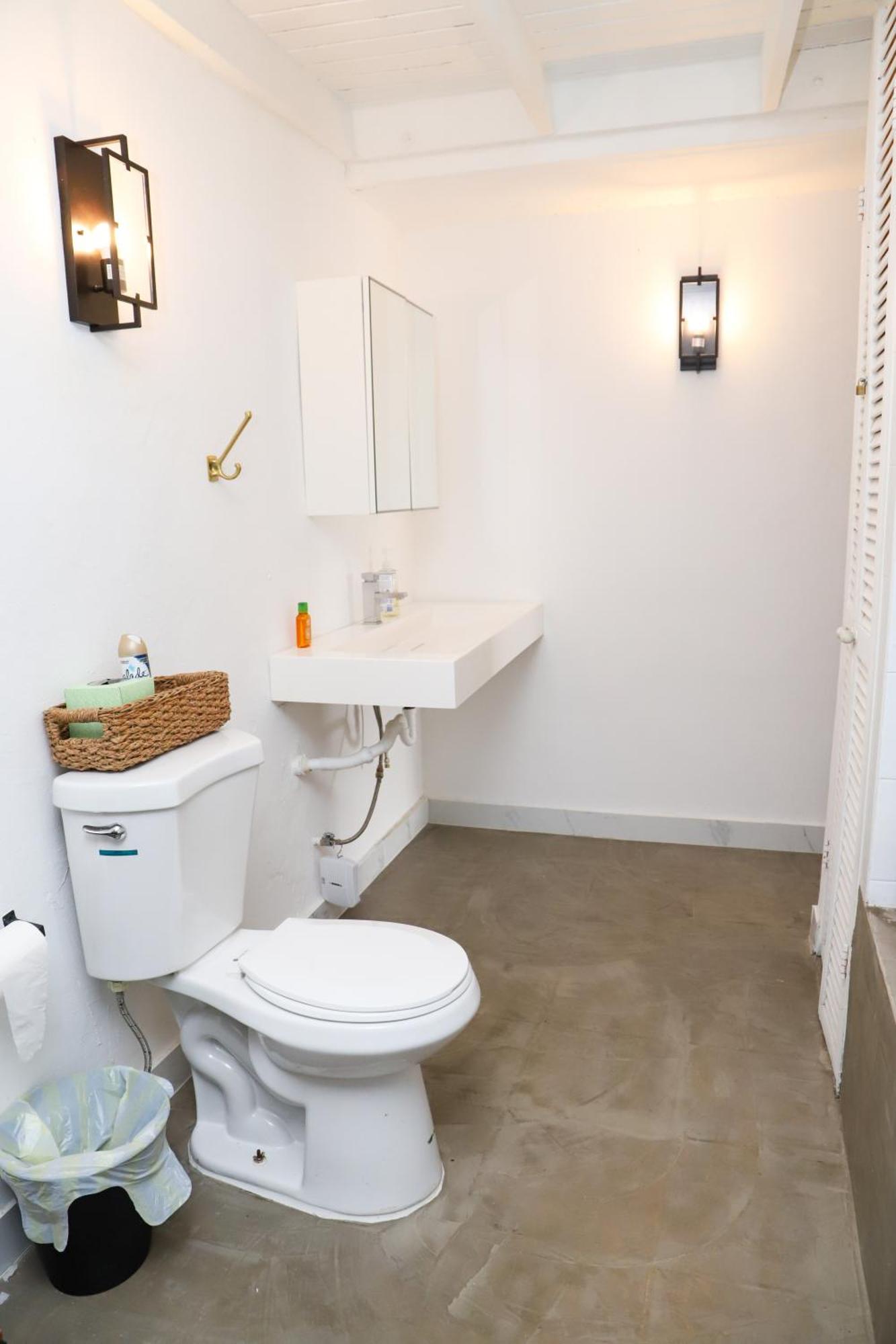 Private In Duplex 4 Bath Fq Beds 1-3ppl Homestay *