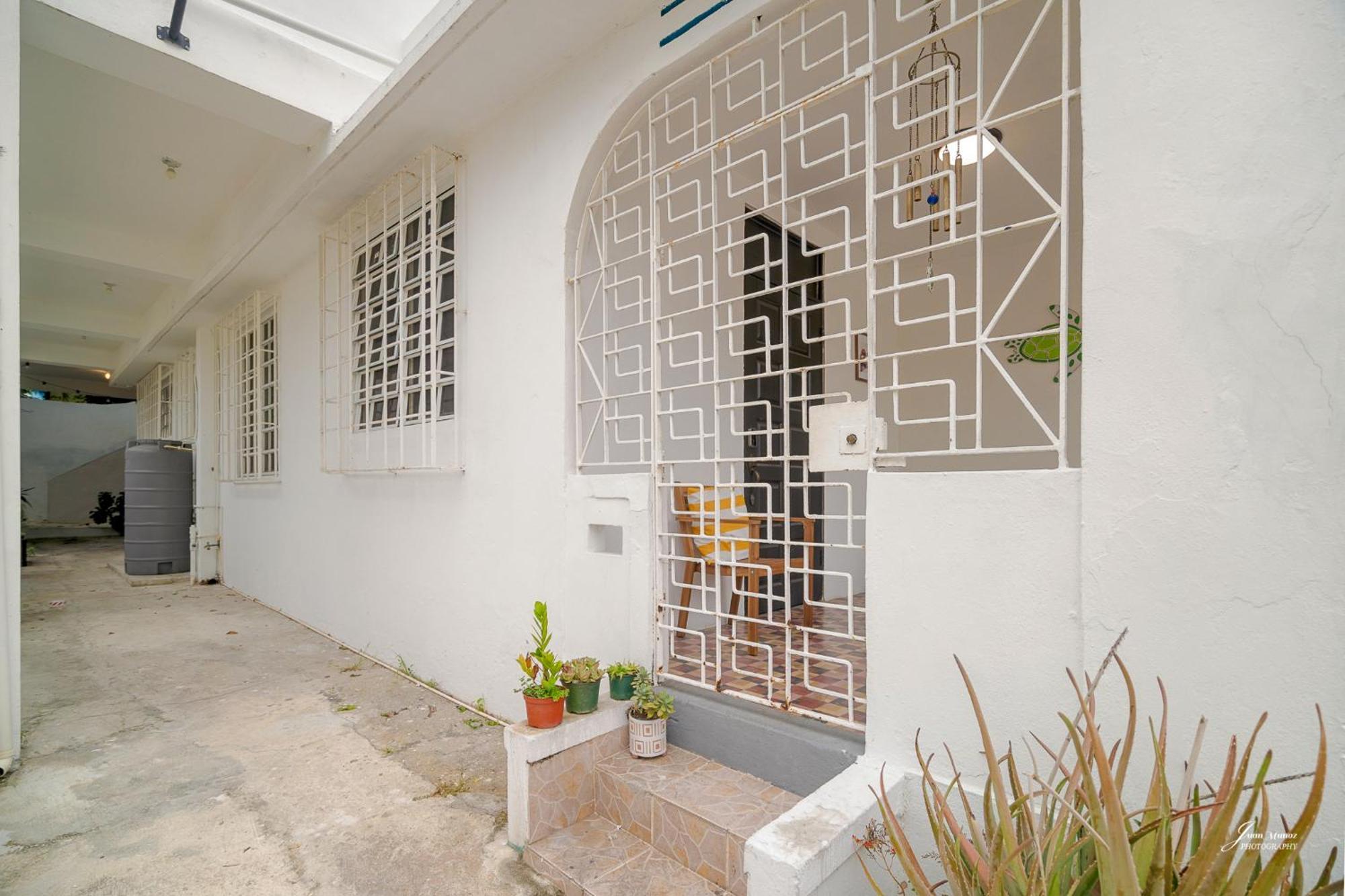 Villa Casa Blanca In , La Placita
