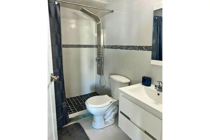 Apartment Cozy 2 Beds In Coral Towers Front *