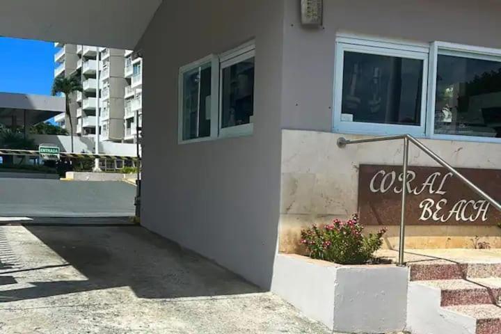 Cozy 2 Beds In Coral Towers Front *