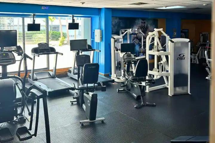 Cozy 2 Beds In Coral Towers Front * San Juan