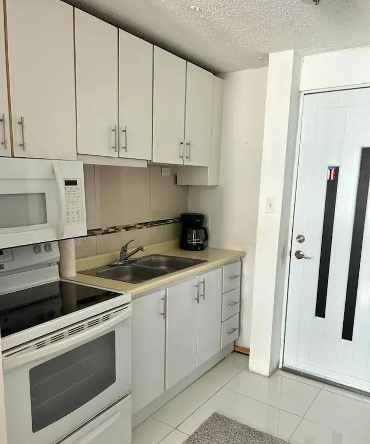 Apartment Cozy 2 Beds In Coral Towers Front *