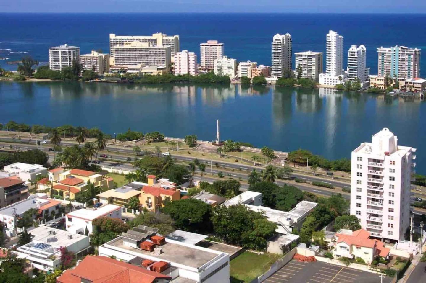 Apartment Condado Steps To The Beach, Vanderbilt & La Concha *