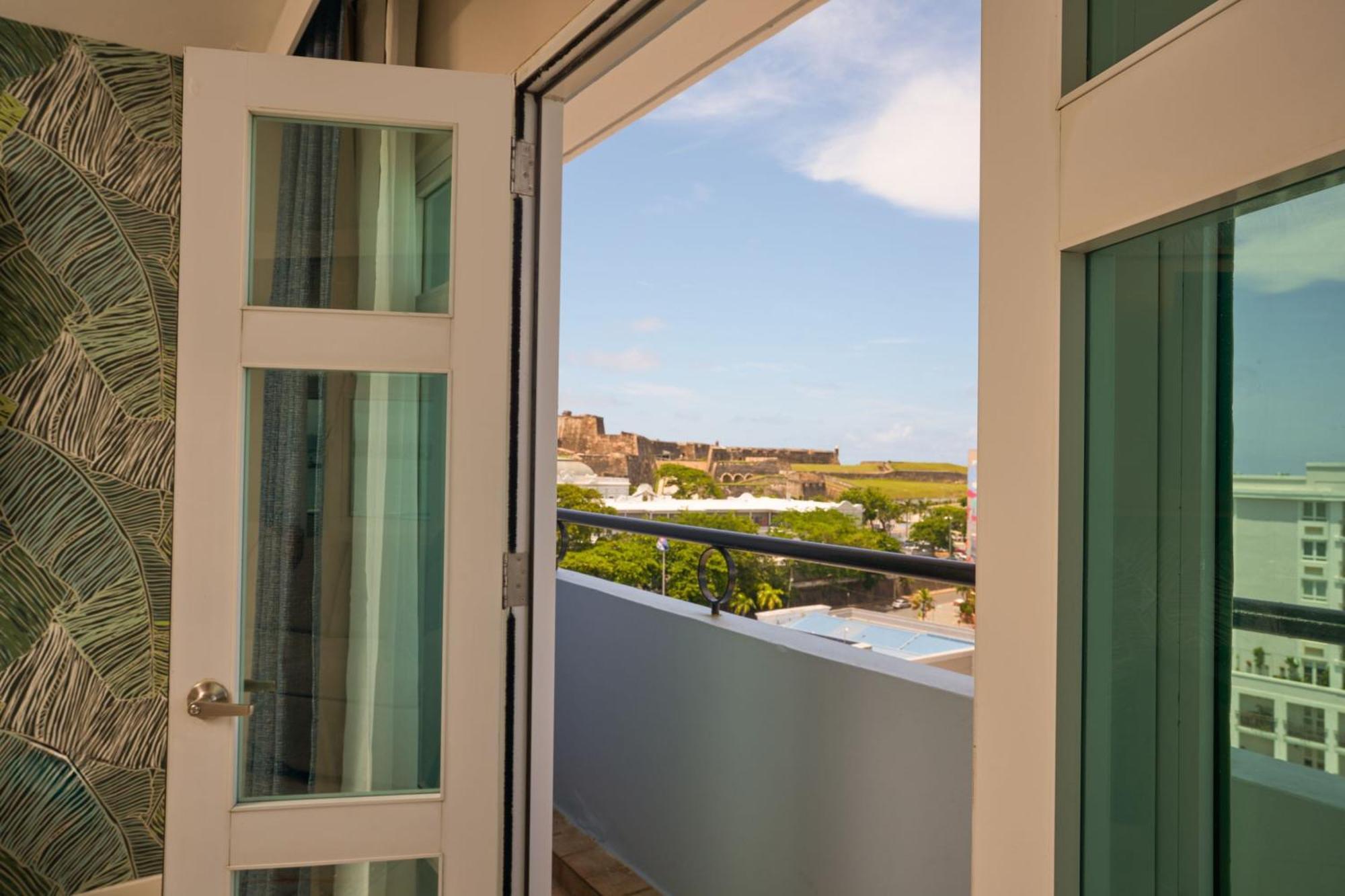 Hotel Rumbao, A Tribute Portfolio