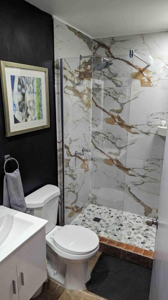 Santurce Studio- Newly Renovated 2 Apartment San Juan