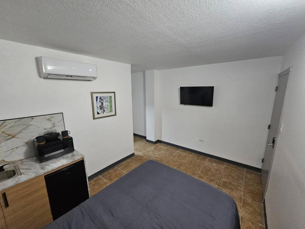 Santurce Centrally Located 4 San Juan