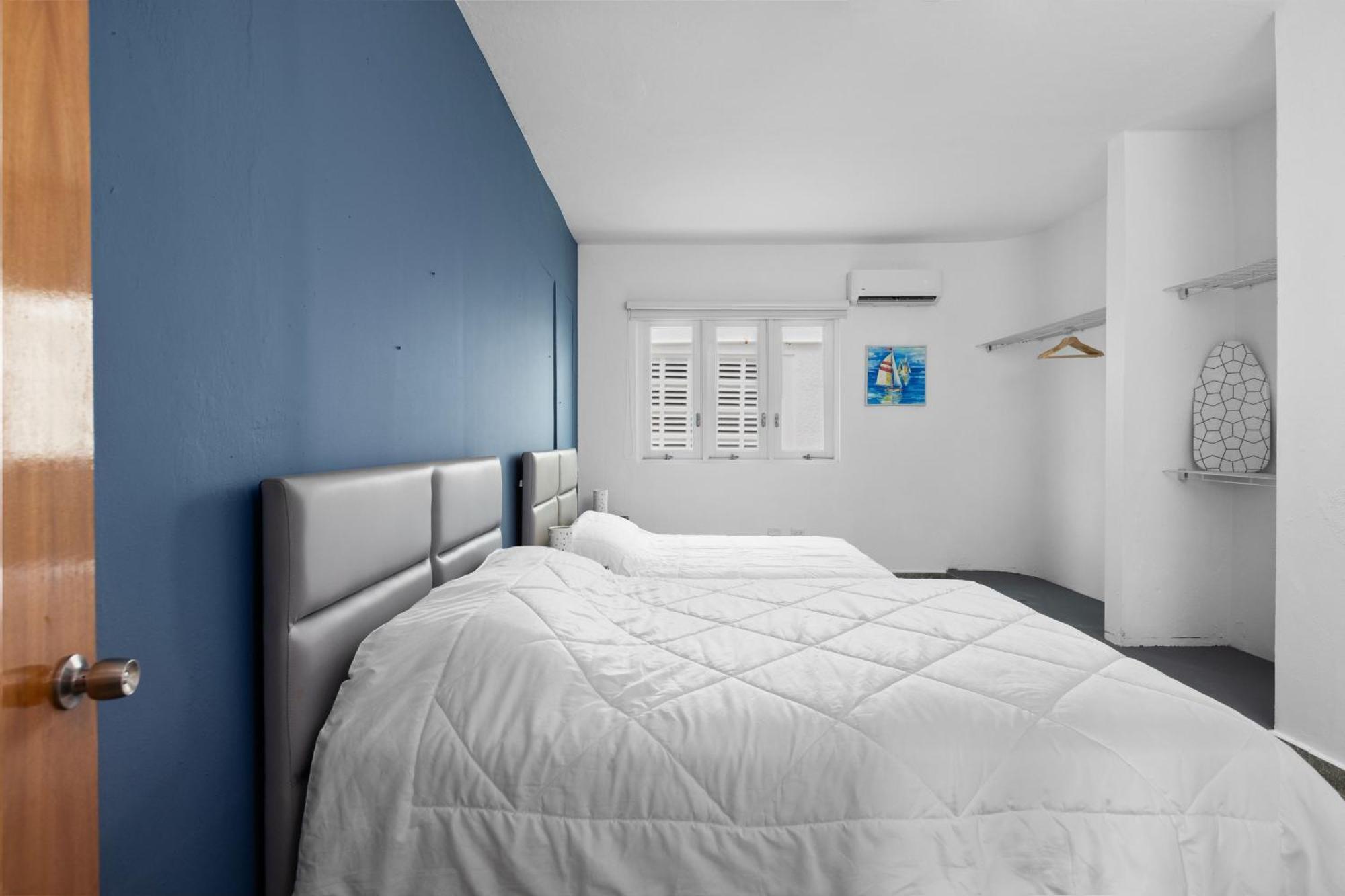 House With Pool Free Parking Apartment *