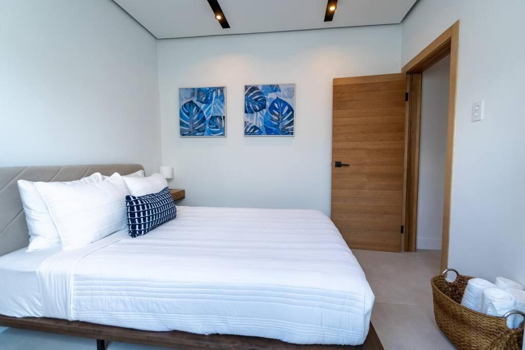 Emerald Haus 12bd 6bath Sleeps 26 People * San Juan