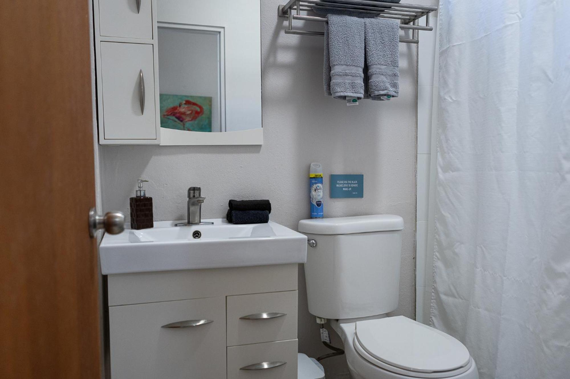 Apartment 202-beautiful Gem Near The With Free Parking San Juan