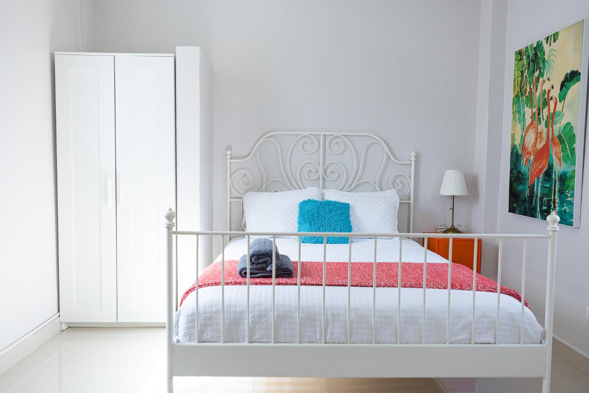 Apartment 202-beautiful Gem Near The With Free Parking
