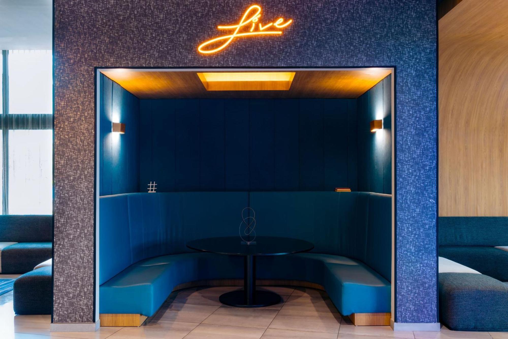 Aloft Hotel 3*