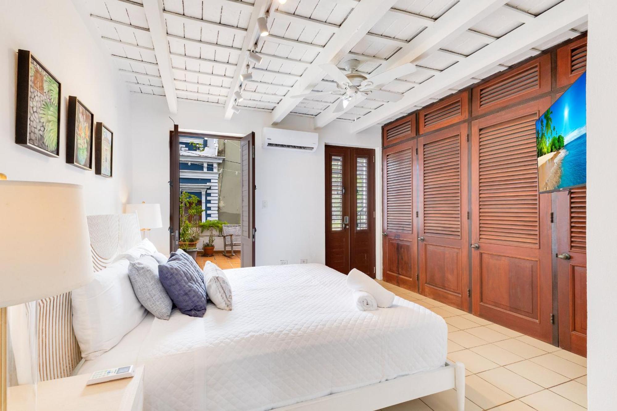 Spacious Colonial Gem With Artistic Flair Old