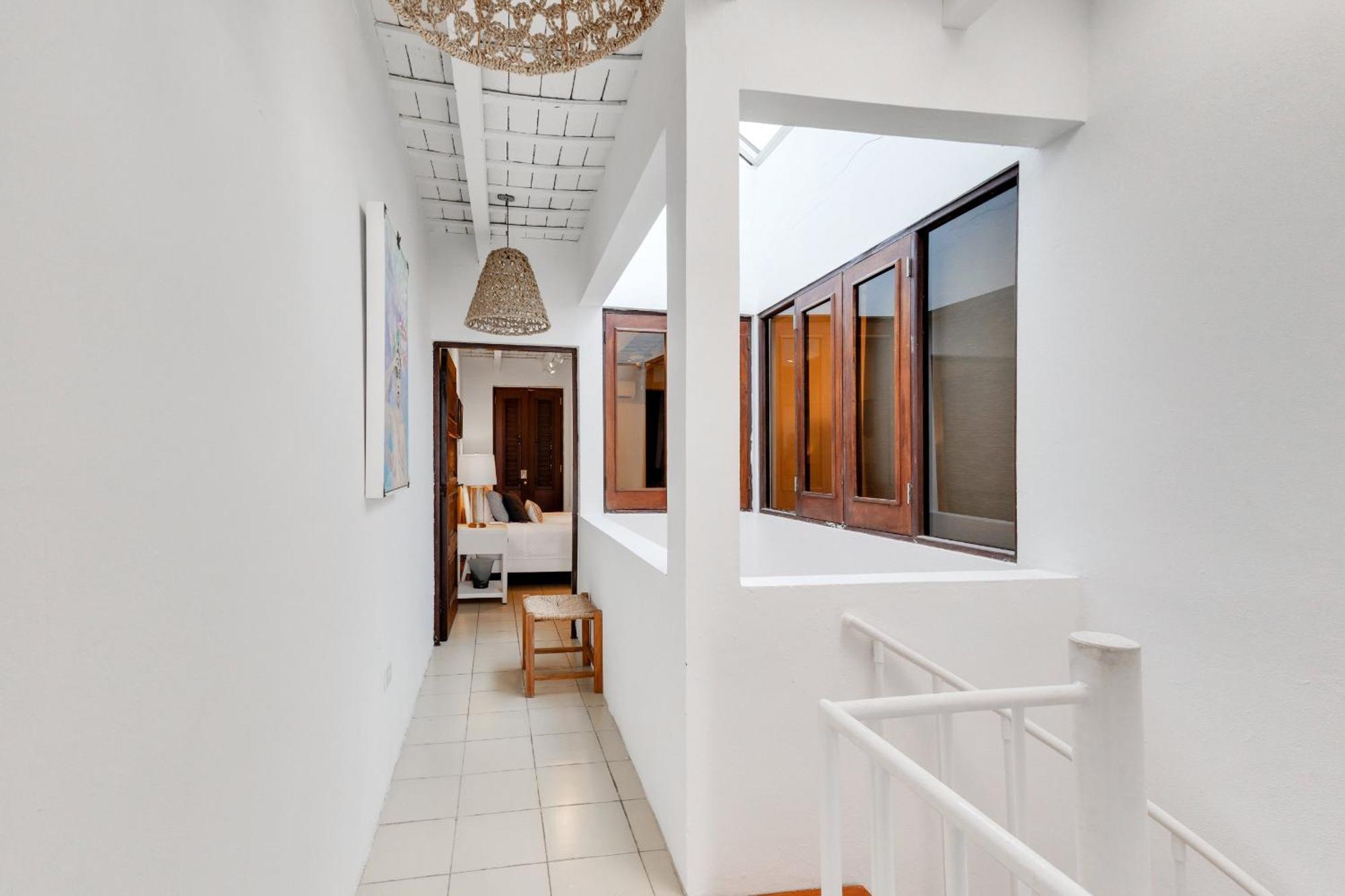 Spacious Colonial Gem With Artistic Flair Old * San Juan