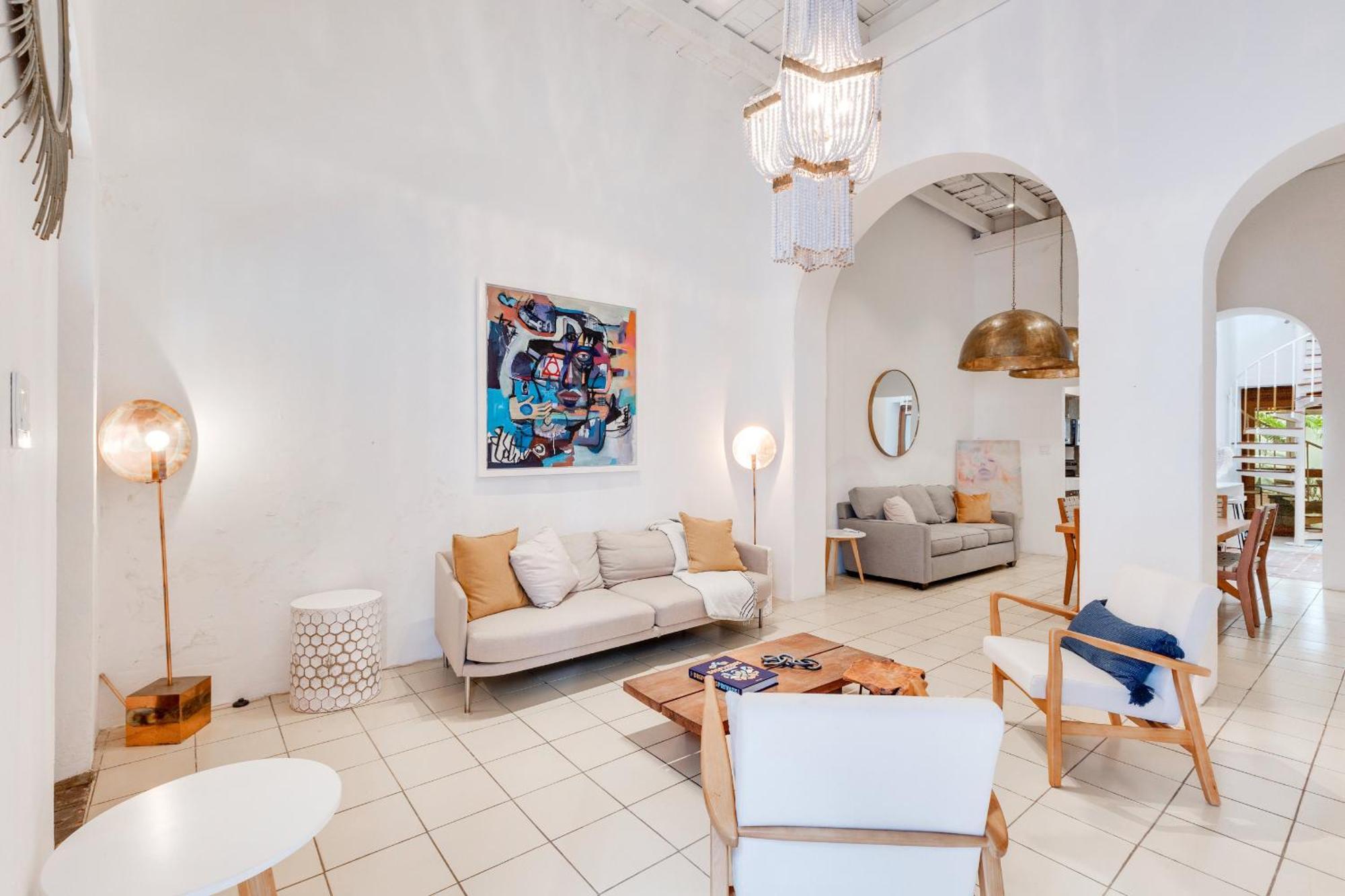 Spacious Colonial Gem With Artistic Flair Old * San Juan