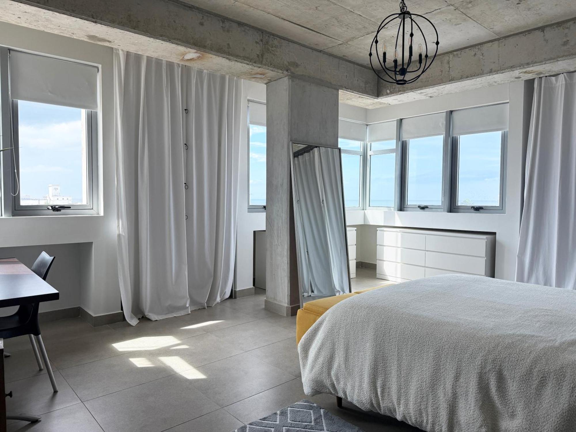 Cozy Modern Loft With Ocean View Near Old