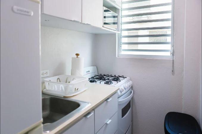 103-delightful Gem In The City, Close To The With Free Parking Apartment