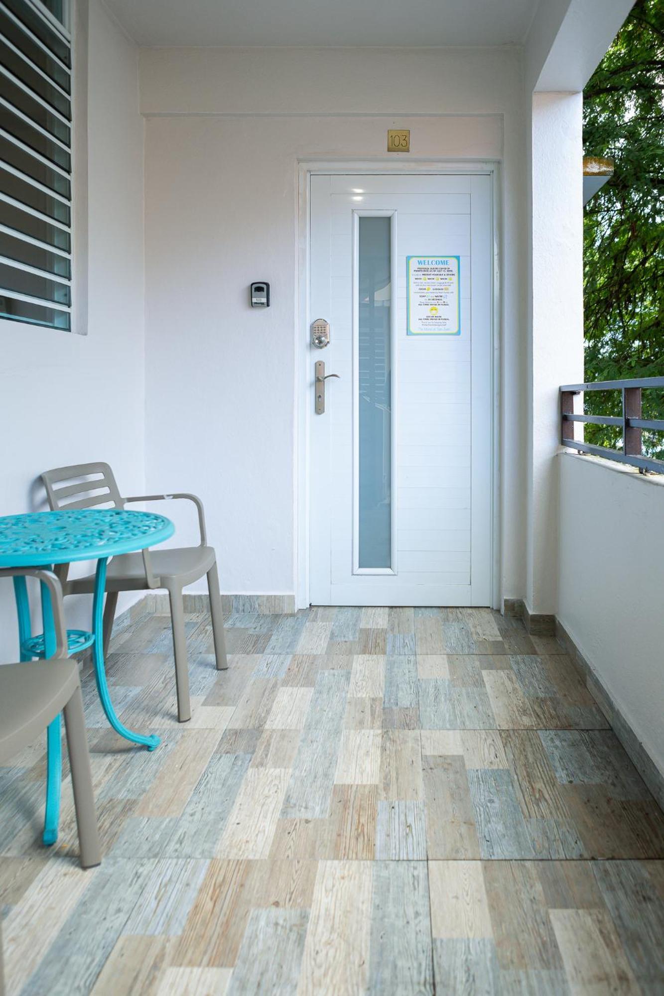103-delightful Gem In The City, Close To The With Free Parking Apartment *