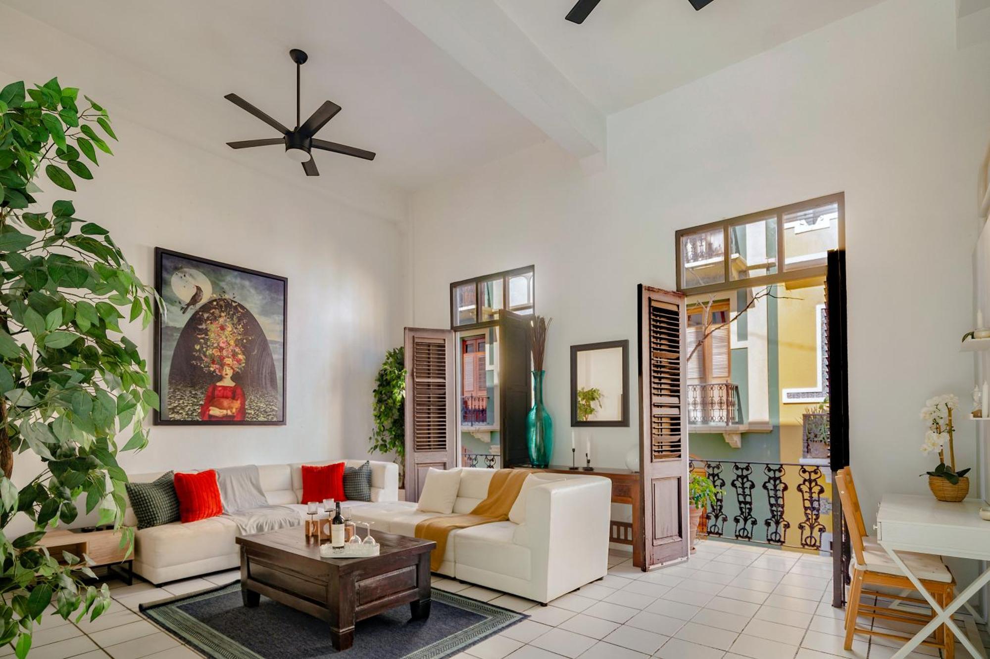 Old Penthouse Historic Holiday home *