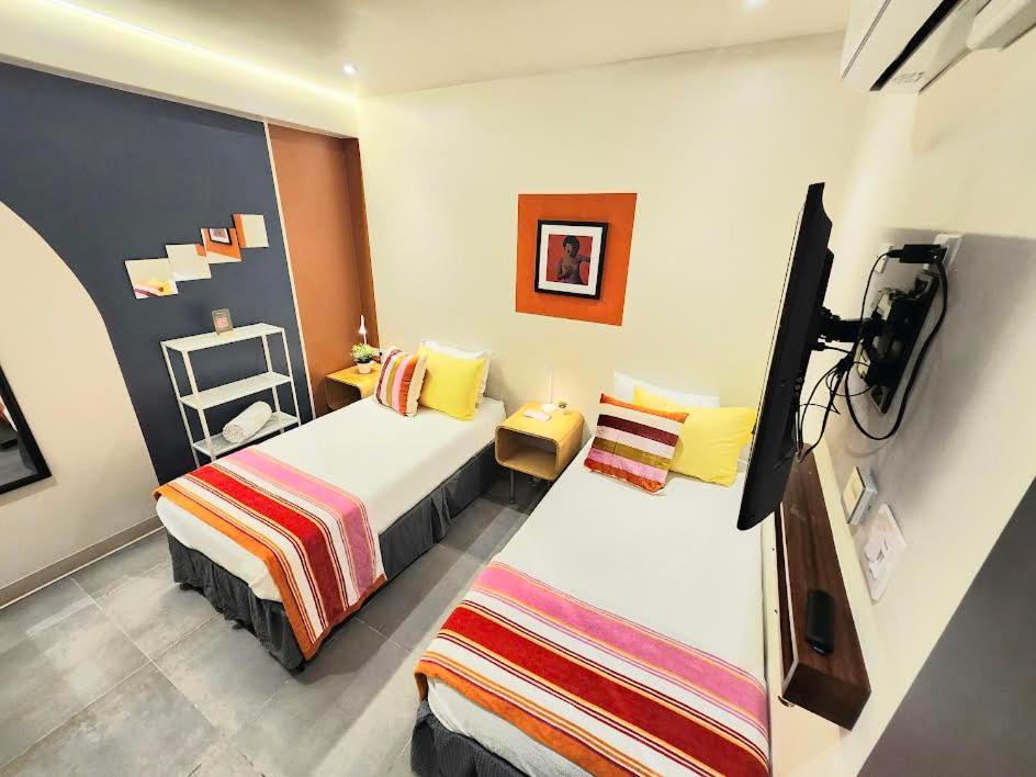 Hotel Somos *