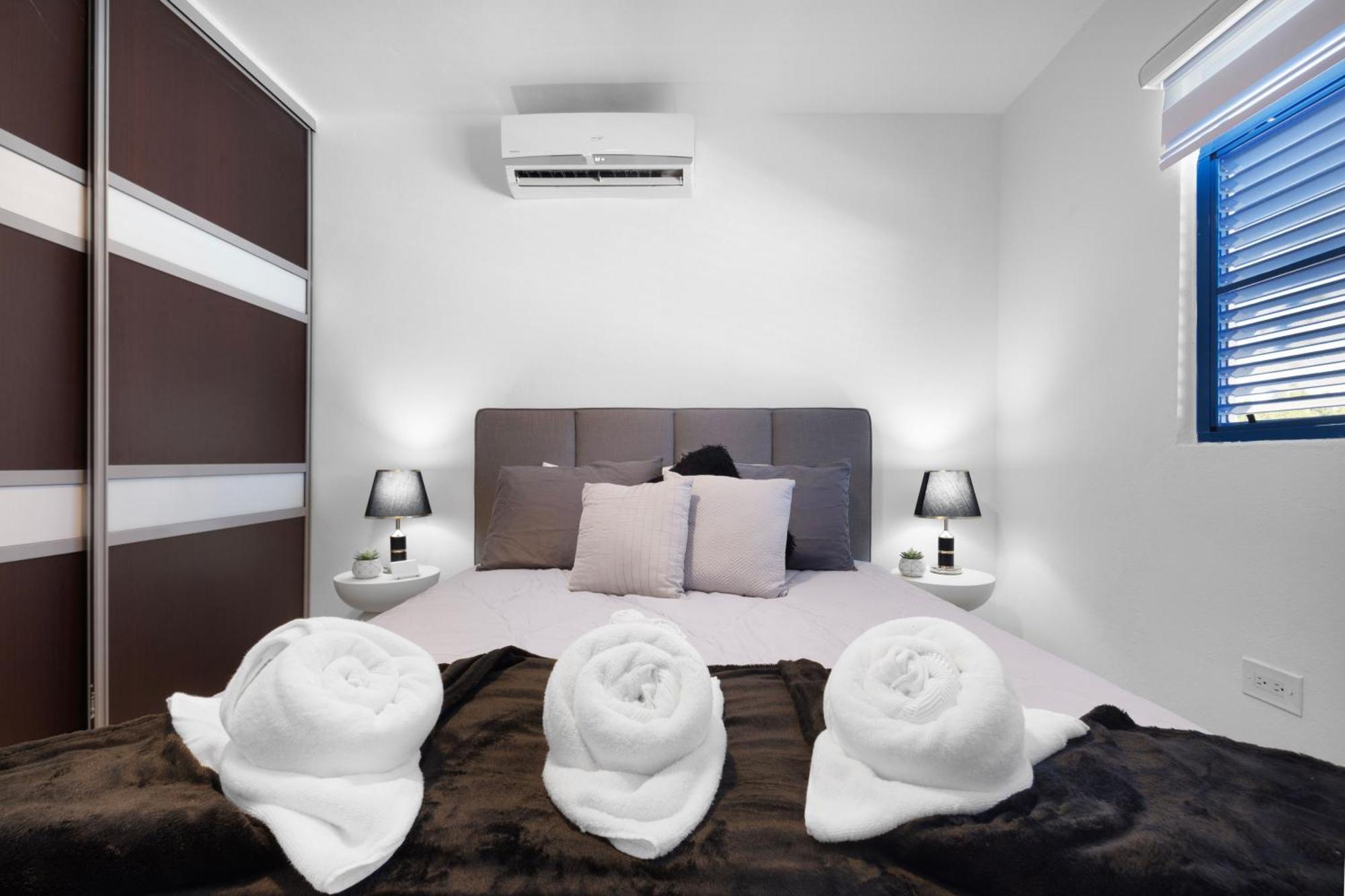 City-view Balcony One-bedroom Ph 4 Guests Mm6 * San Juan
