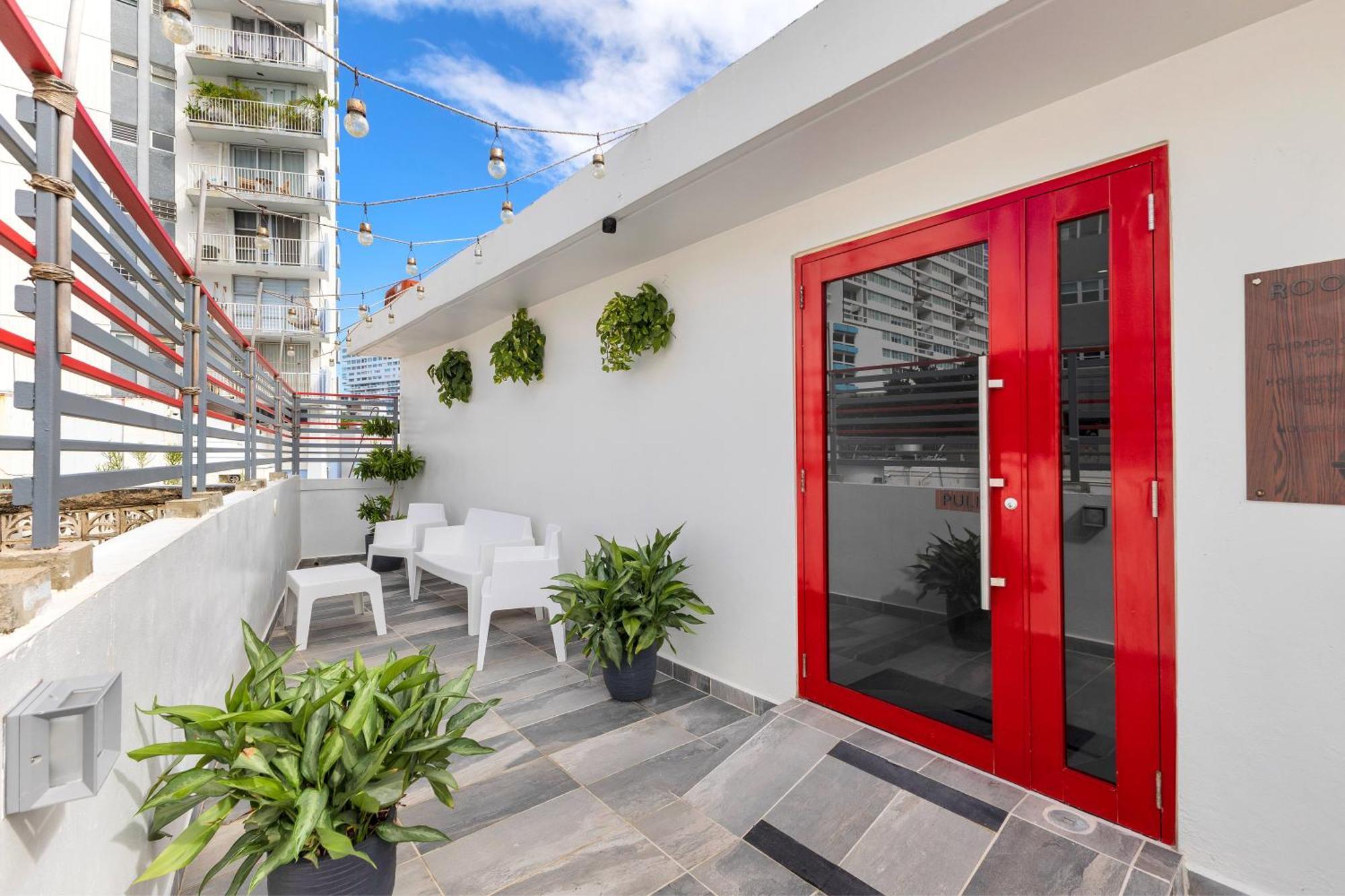 Inn Red Door